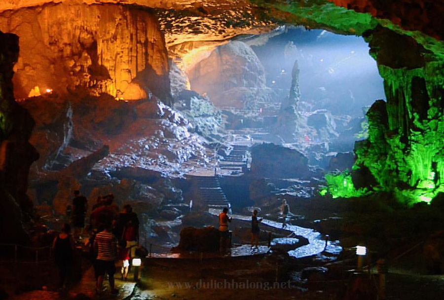 Hang Sửng Sốt